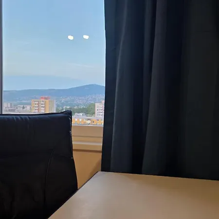 Apartment Big Cozy 3room Apartment, Zobor View, Free Parking